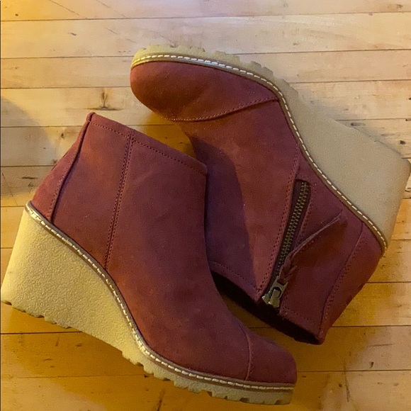 avery microfiber wedge bootie